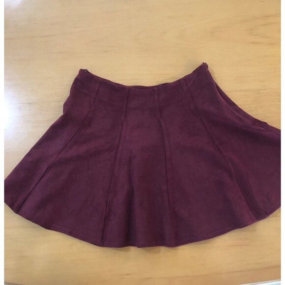 She + Sky / Burgandy Mini Skirt / Size Medium . Circle skirt - Full - Picture 2 of 4